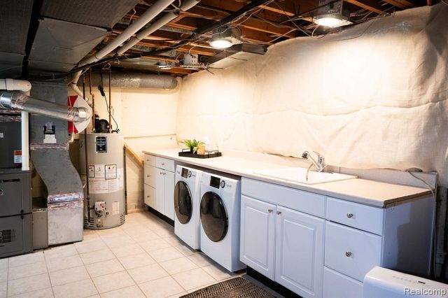 14922 Robinwood Drive, Plymouth, MI 48170