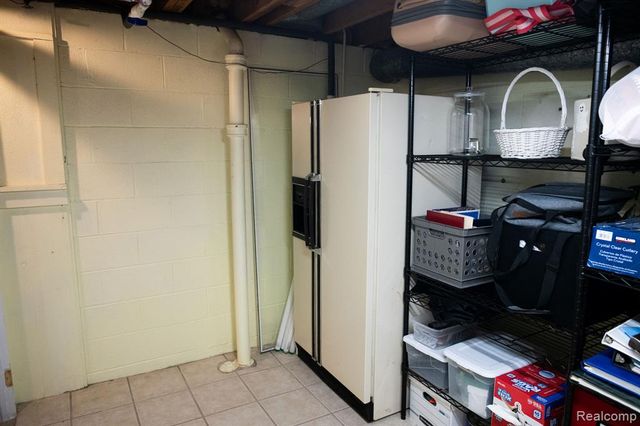 14922 Robinwood Drive, Plymouth, MI 48170