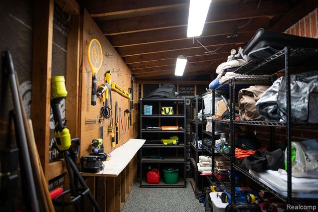 14922 Robinwood Drive, Plymouth, MI 48170