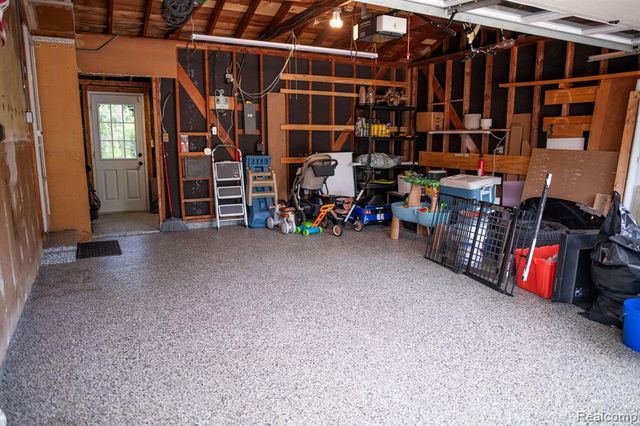 14922 Robinwood Drive, Plymouth, MI 48170