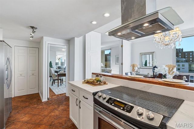 4501 Lindell Boulevard 11A, St Louis, MO 63108