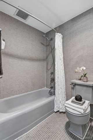 4501 Lindell Boulevard 11A, St Louis, MO 63108