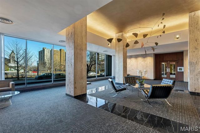 4501 Lindell Boulevard 11A, St Louis, MO 63108