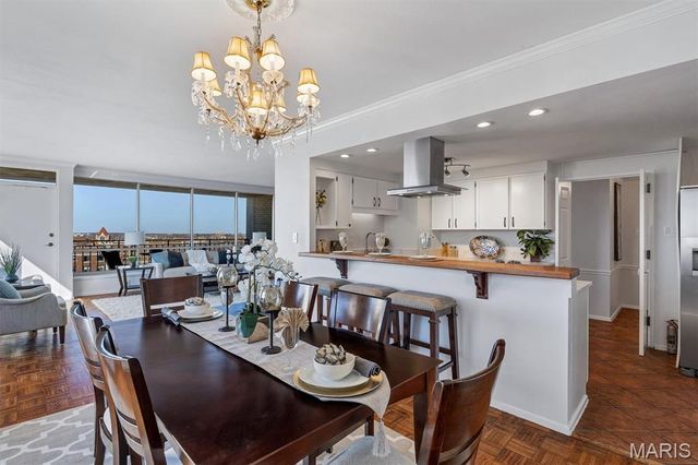 4501 Lindell Boulevard 11A, St Louis, MO 63108