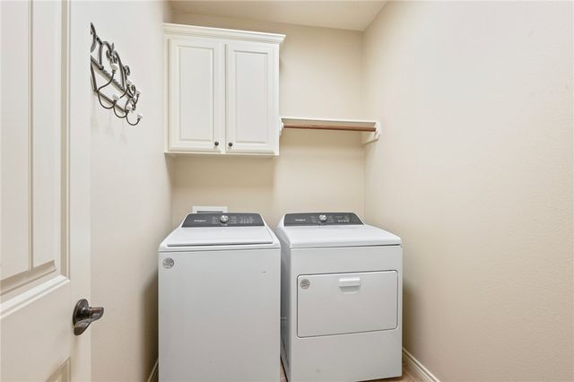 8442 Lauren Drive, College Station, TX 77845