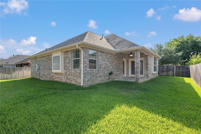 8442 Lauren Drive, College Station, TX 77845