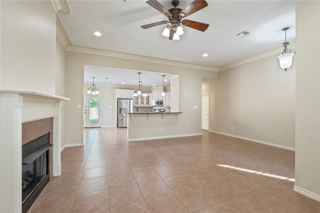 8442 Lauren Drive, College Station, TX 77845