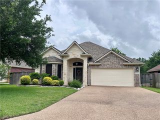 8442 Lauren Drive, College Station, TX 77845