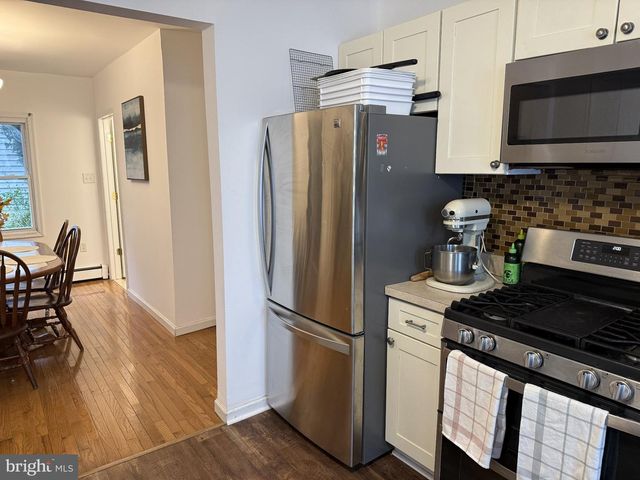 666 E BAY AVE, Barnegat, NJ 08005