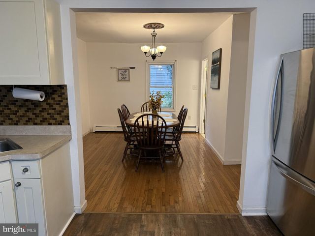 666 E BAY AVE, Barnegat, NJ 08005