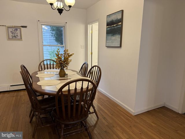 666 E BAY AVE, Barnegat, NJ 08005
