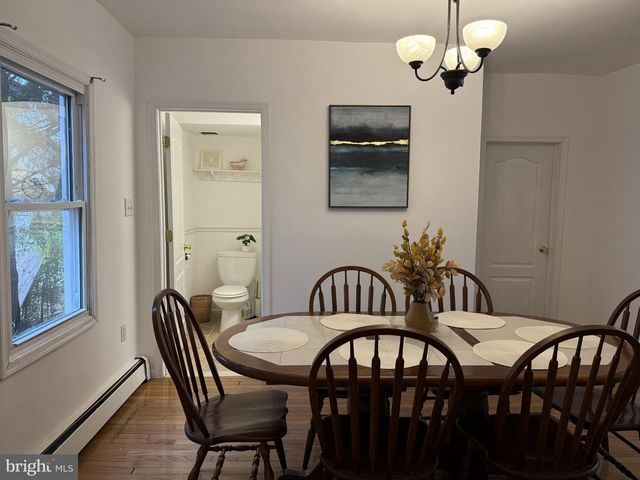 666 E BAY AVE, Barnegat, NJ 08005
