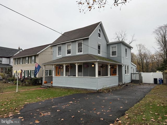 666 E BAY AVE, Barnegat, NJ 08005