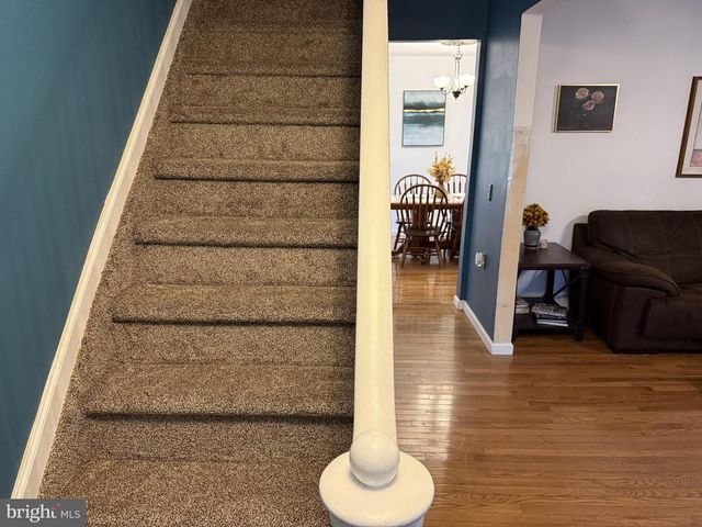 666 E BAY AVE, Barnegat, NJ 08005