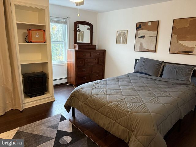 666 E BAY AVE, Barnegat, NJ 08005