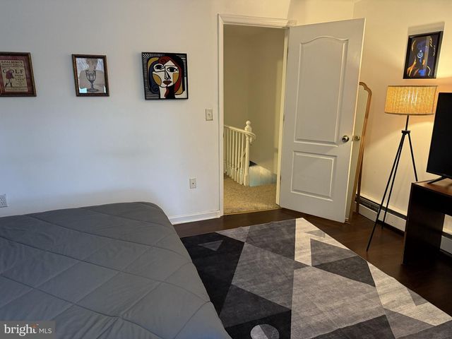 666 E BAY AVE, Barnegat, NJ 08005