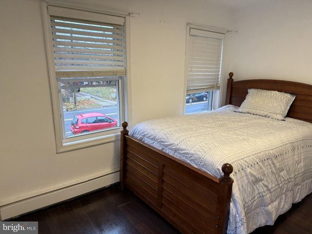 666 E BAY AVE, Barnegat, NJ 08005