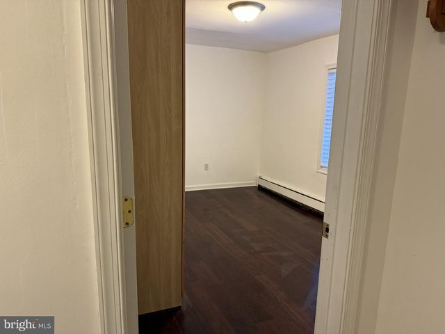 666 E BAY AVE, Barnegat, NJ 08005