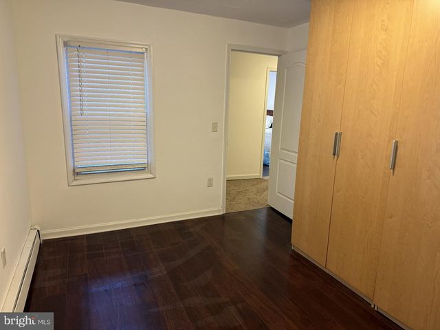 666 E BAY AVE, Barnegat, NJ 08005