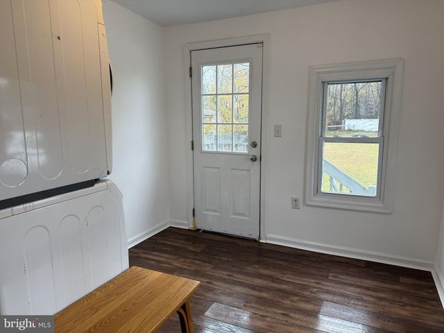 666 E BAY AVE, Barnegat, NJ 08005