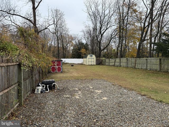 666 E BAY AVE, Barnegat, NJ 08005
