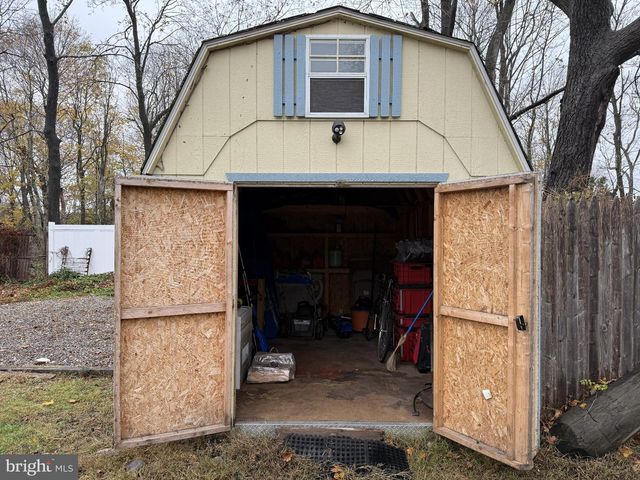 666 E BAY AVE, Barnegat, NJ 08005