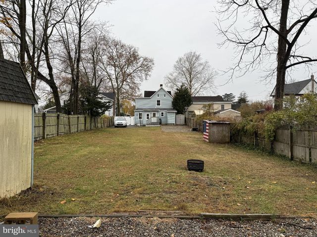 666 E BAY AVE, Barnegat, NJ 08005