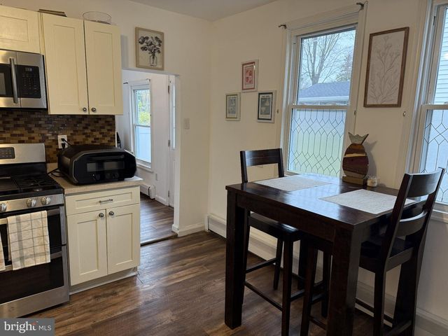 666 E BAY AVE, Barnegat, NJ 08005