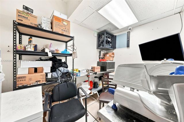 7317 SW 107th Ave, Miami, FL 33173