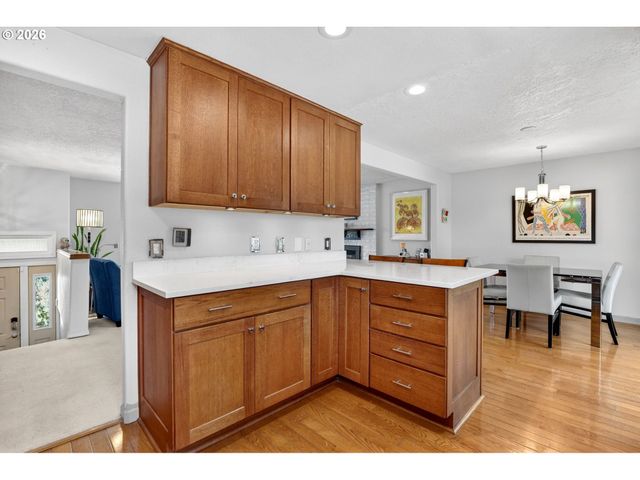 14275 Se HOLLY VIEW Ter, Damascus, OR 97089