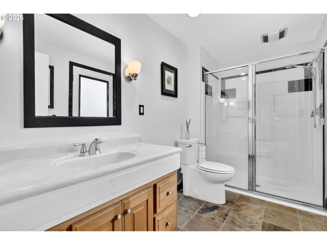 14275 Se HOLLY VIEW Ter, Damascus, OR 97089