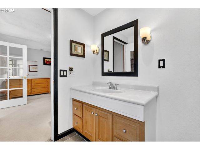 14275 Se HOLLY VIEW Ter, Damascus, OR 97089