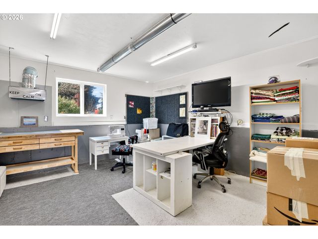 14275 Se HOLLY VIEW Ter, Damascus, OR 97089