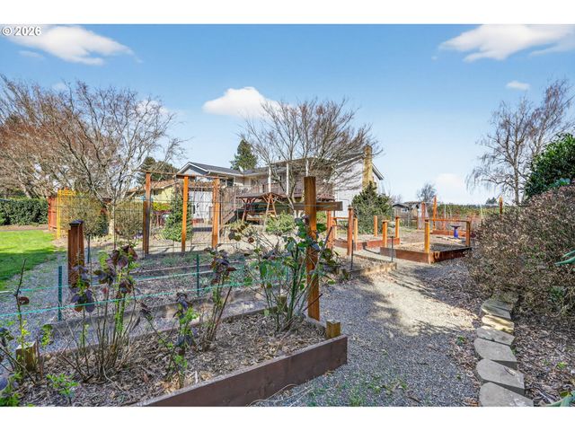 14275 Se HOLLY VIEW Ter, Damascus, OR 97089