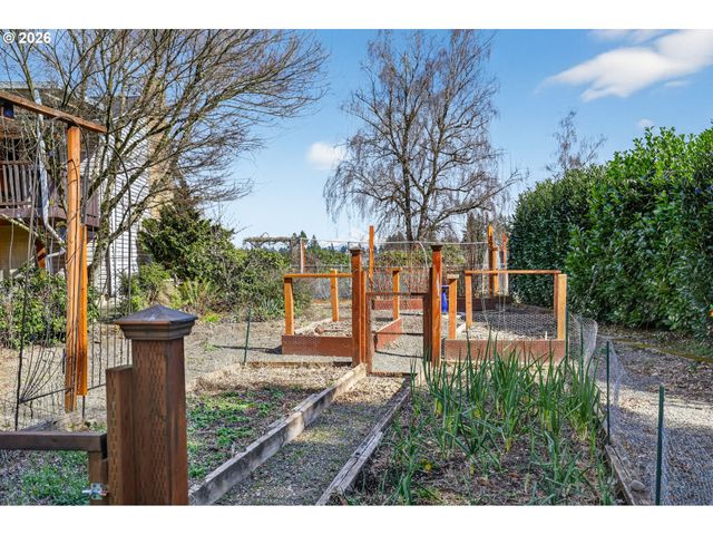 14275 Se HOLLY VIEW Ter, Damascus, OR 97089