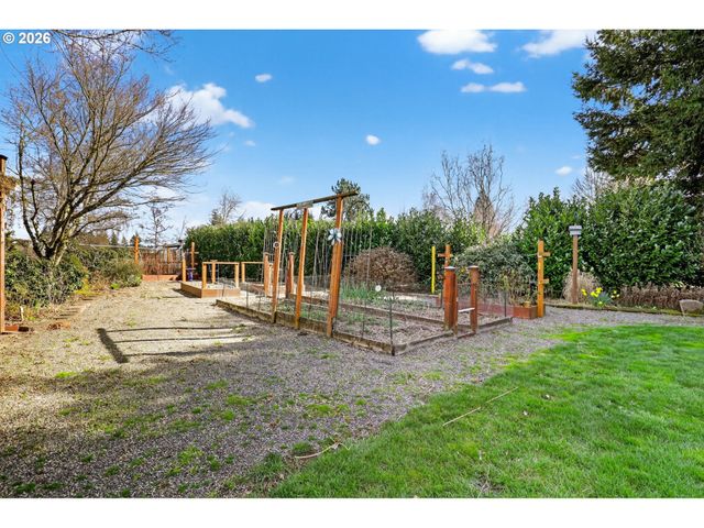 14275 Se HOLLY VIEW Ter, Damascus, OR 97089