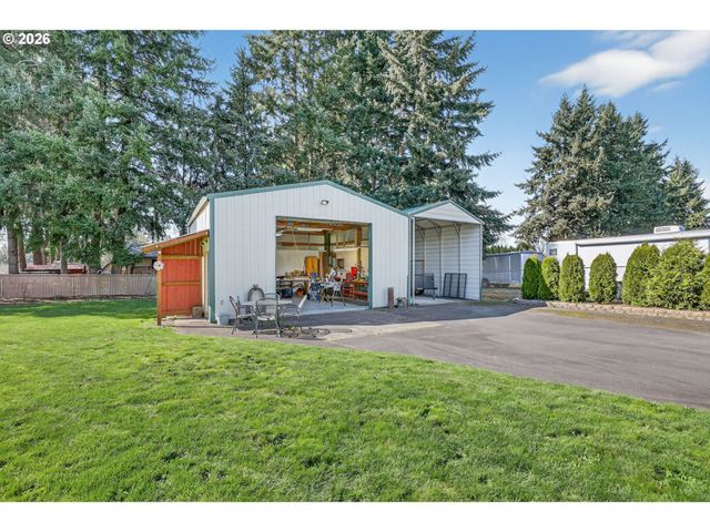 14275 Se HOLLY VIEW Ter, Damascus, OR 97089