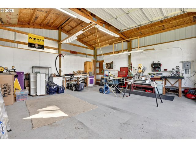 14275 Se HOLLY VIEW Ter, Damascus, OR 97089