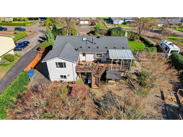 14275 Se HOLLY VIEW Ter, Damascus, OR 97089
