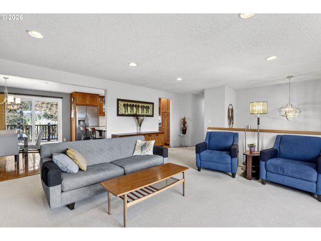 14275 Se HOLLY VIEW Ter, Damascus, OR 97089