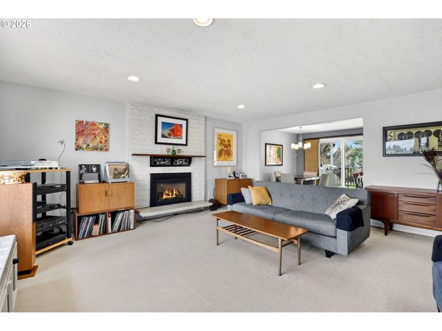 14275 Se HOLLY VIEW Ter, Damascus, OR 97089