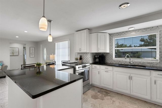 3174 REGATTA CIRCLE, Sarasota, FL 34231