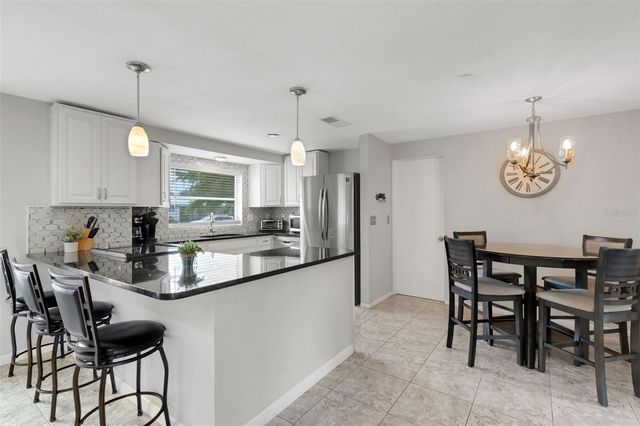 3174 REGATTA CIRCLE, Sarasota, FL 34231