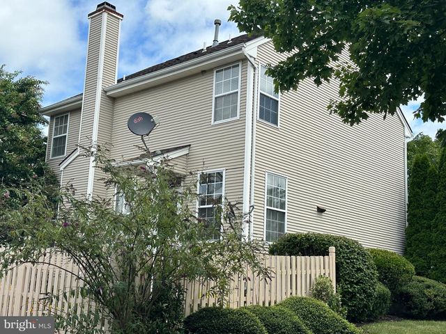 19 ELDRIDGE DR, Robbinsville, NJ 08691