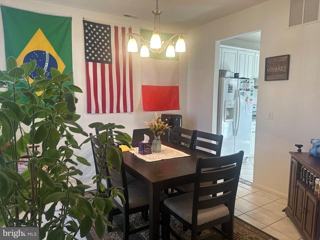 19 ELDRIDGE DR, Robbinsville, NJ 08691