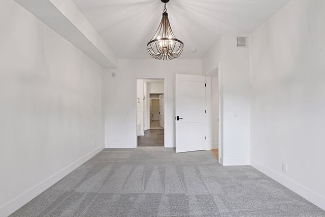 222 Ferndale Road S 207, Wayzata, MN 55391