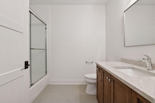 222 Ferndale Road S 207, Wayzata, MN 55391