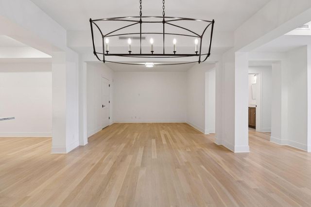 222 Ferndale Road S 207, Wayzata, MN 55391