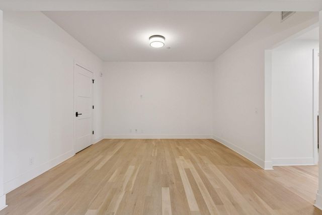 222 Ferndale Road S 207, Wayzata, MN 55391