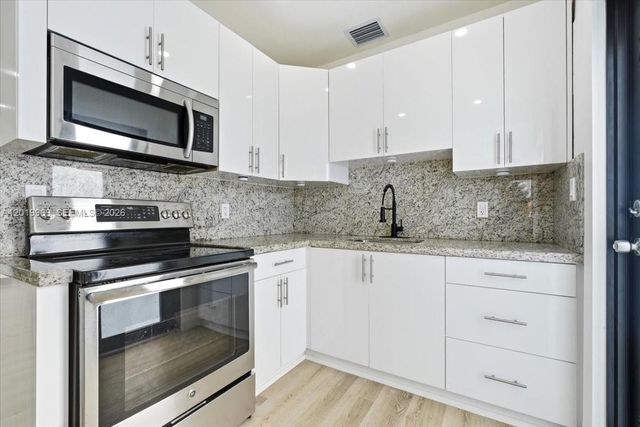 3297 SW 26th Street, Miami, FL 33133